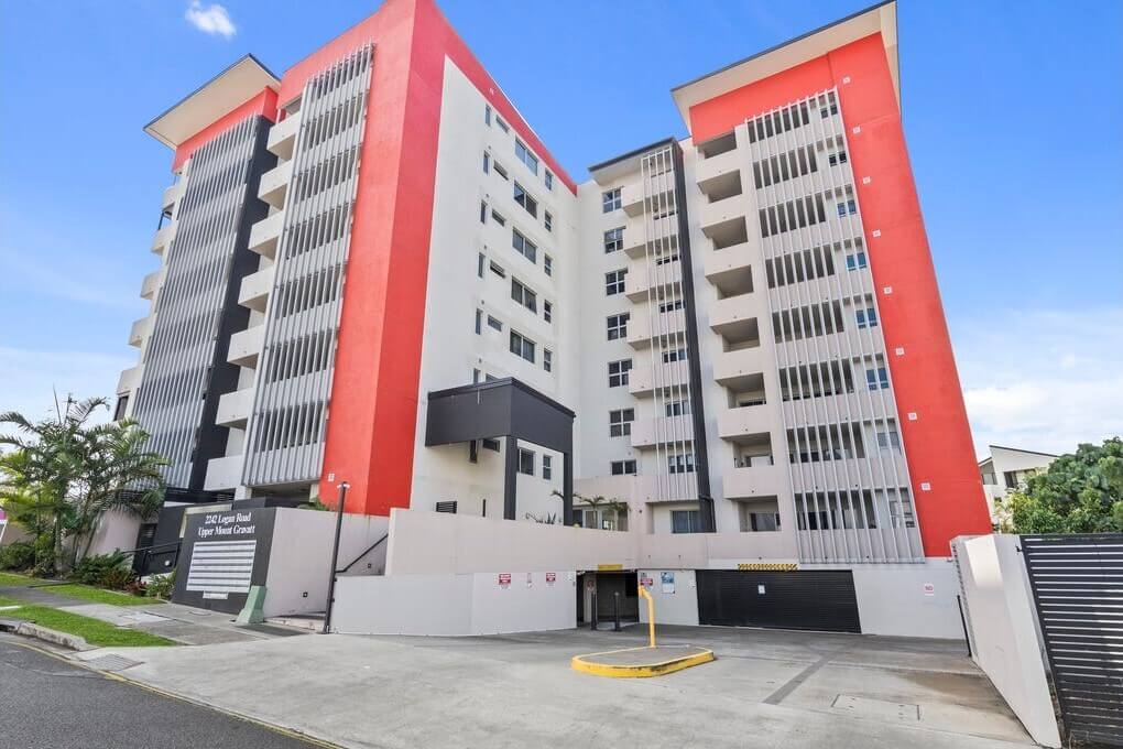 30/2242 Logan Road Upper Mount Gravatt QLD 4122